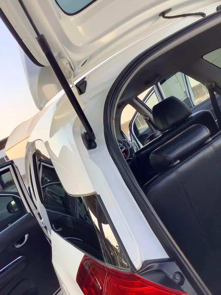 2014 Honda Mobilio II 2