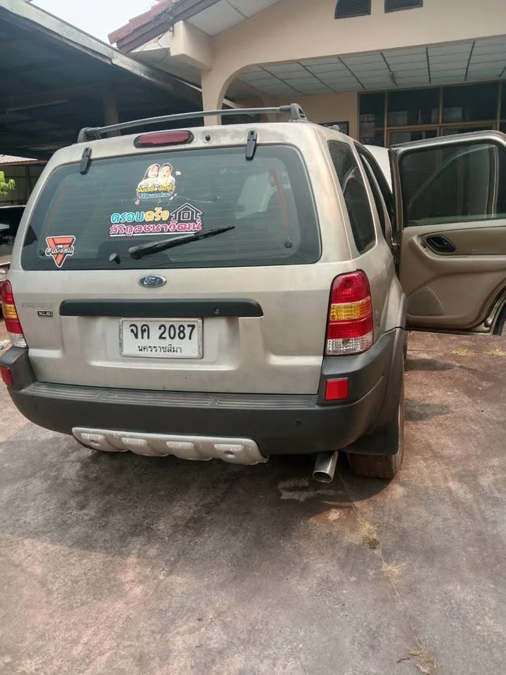 2004 Ford Escape I 3