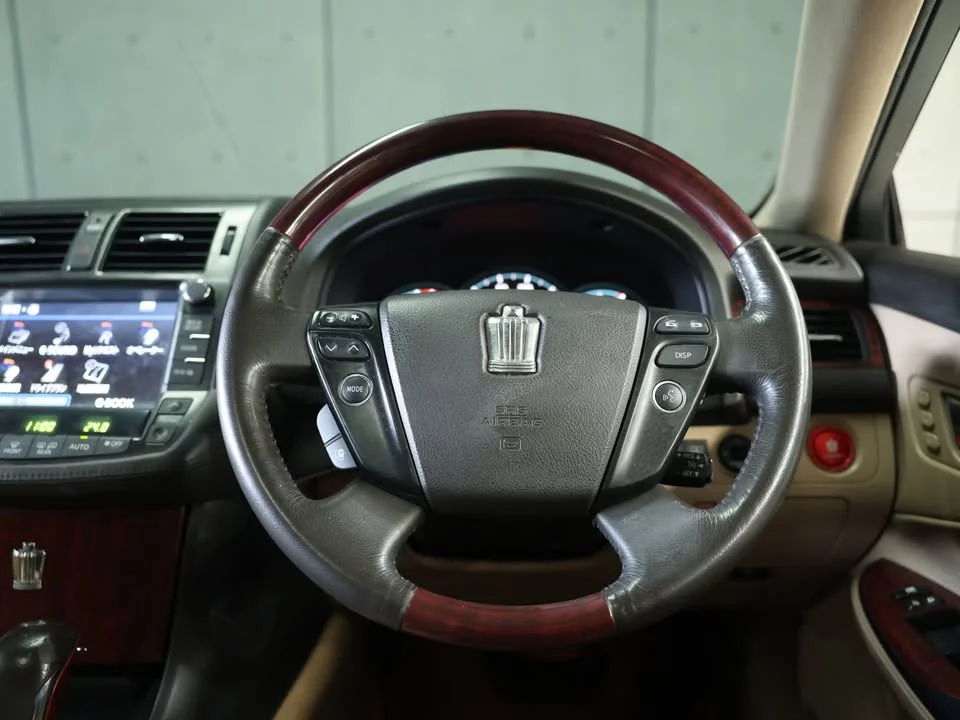 2008 Toyota Crown XIII 3