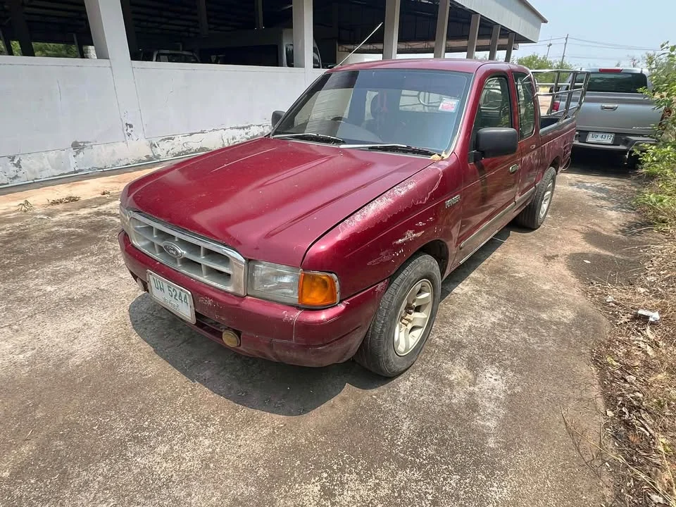 2000 Mazda 2500 Fighter V 2