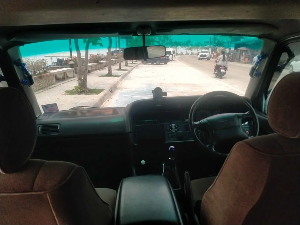2001 Toyota Commuter IV (H100) 2