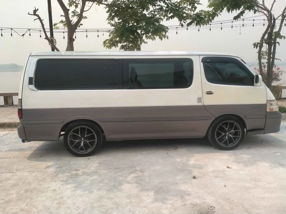 2001 Toyota Commuter IV (H100) 3