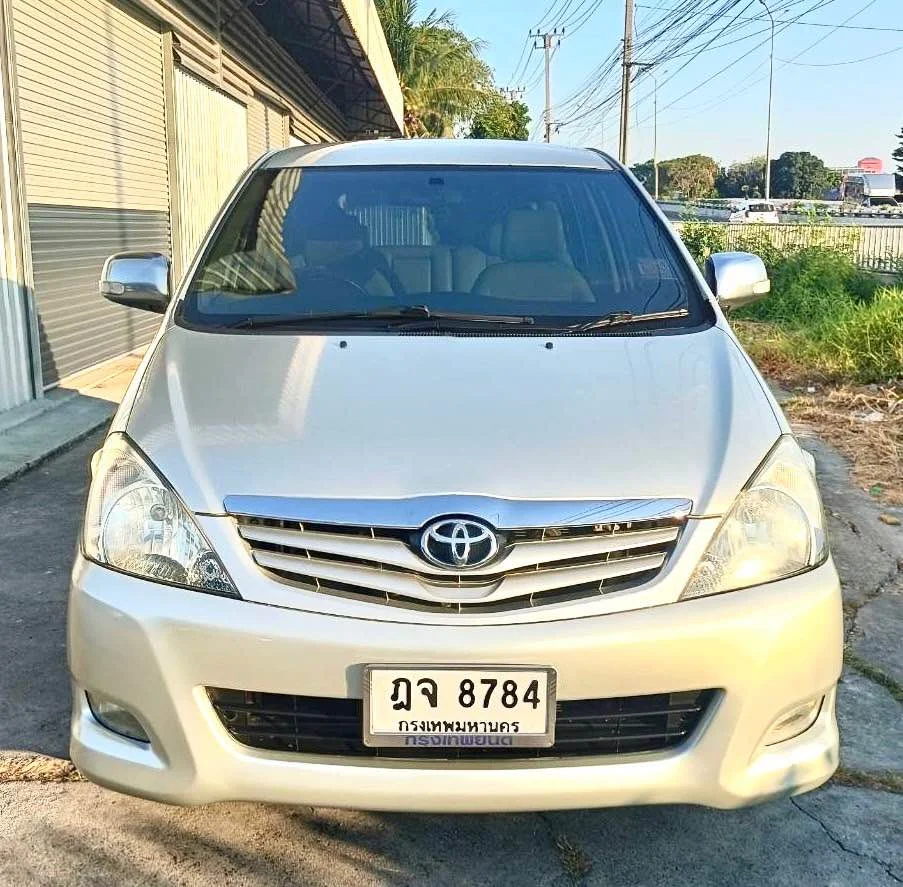 2009 Toyota Innova I 3