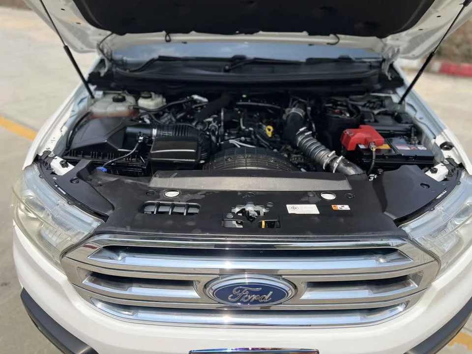2018 Ford Everest II 2