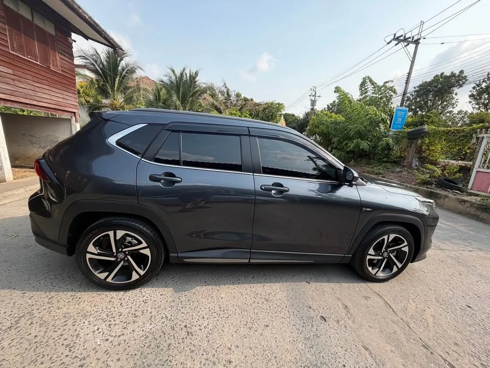 2024 Toyota Yaris Cross AC200 3