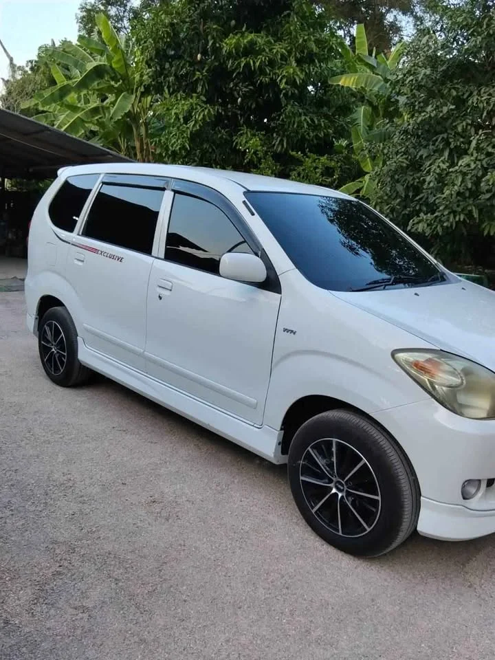 2011 Toyota Avanza I 3