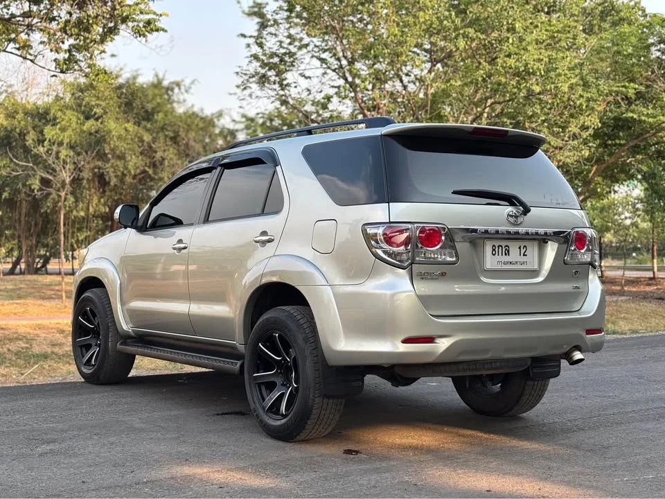 2013 Toyota Fortuner I 3