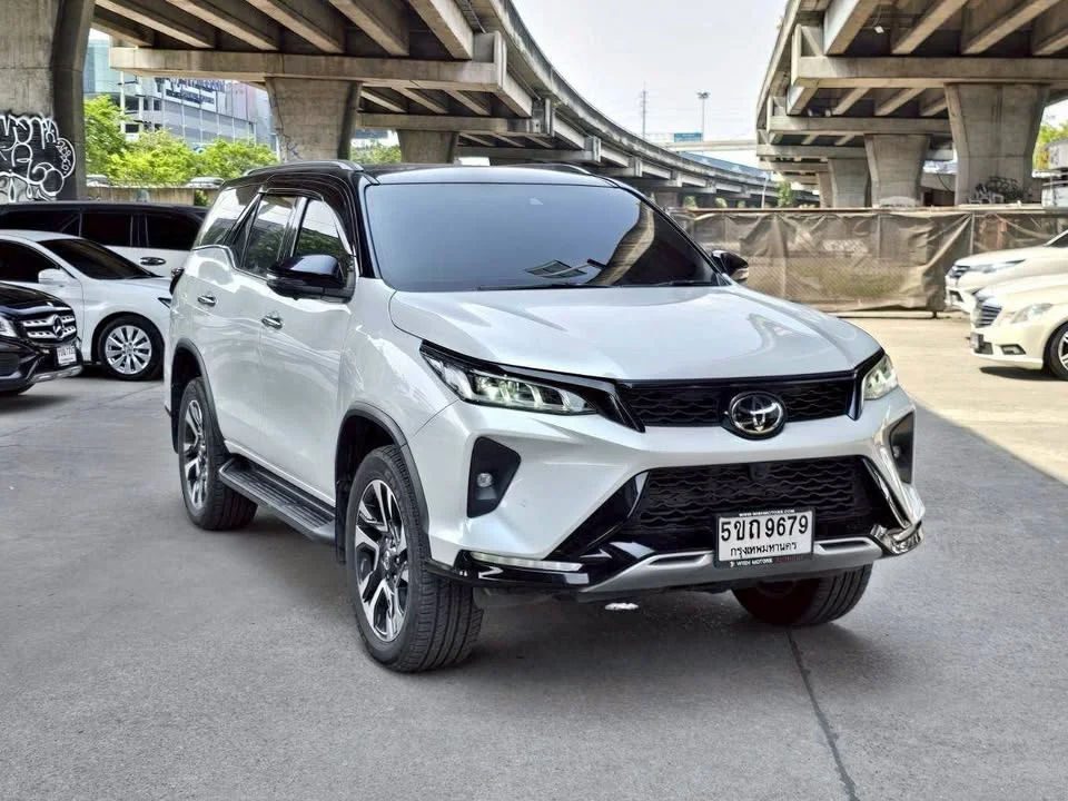 2024 Toyota Fortuner II 2