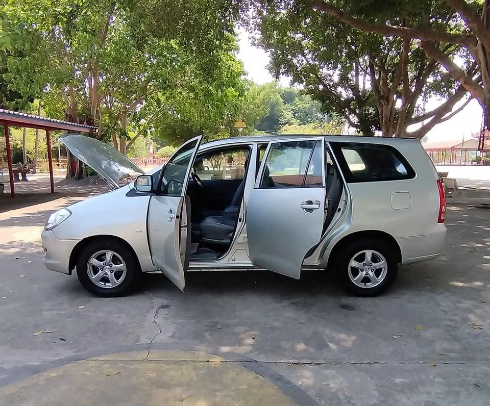2008 Toyota Innova I 3