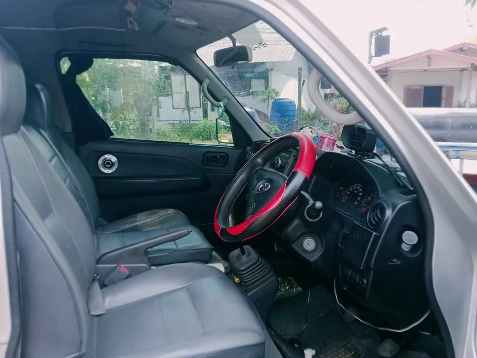 2011 Nissan Urvan V (E25) 3