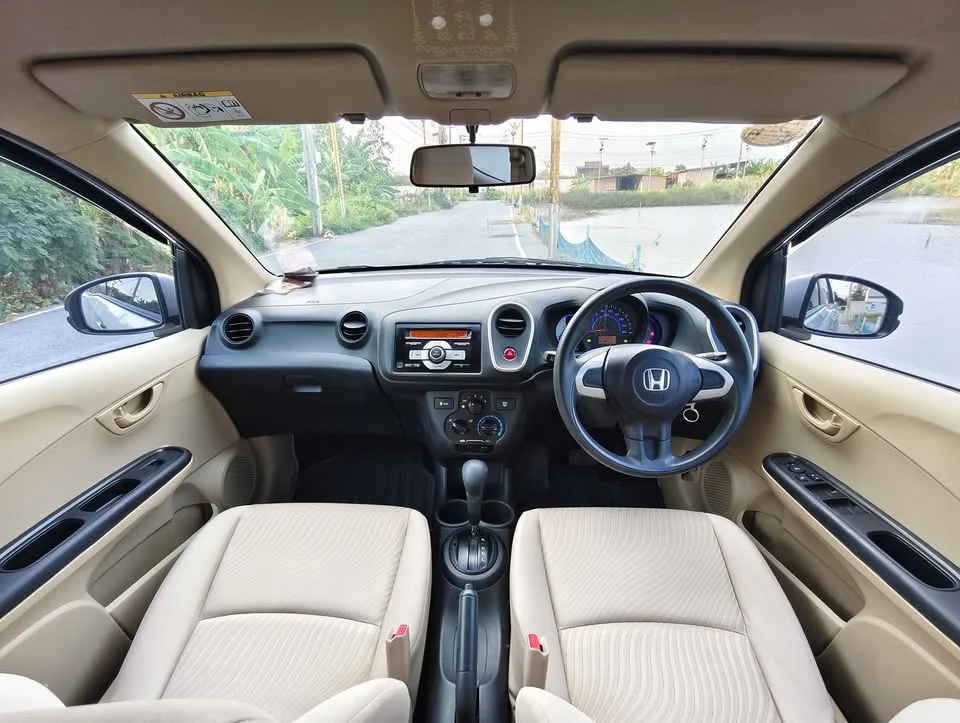 2015 Honda Mobilio II 3