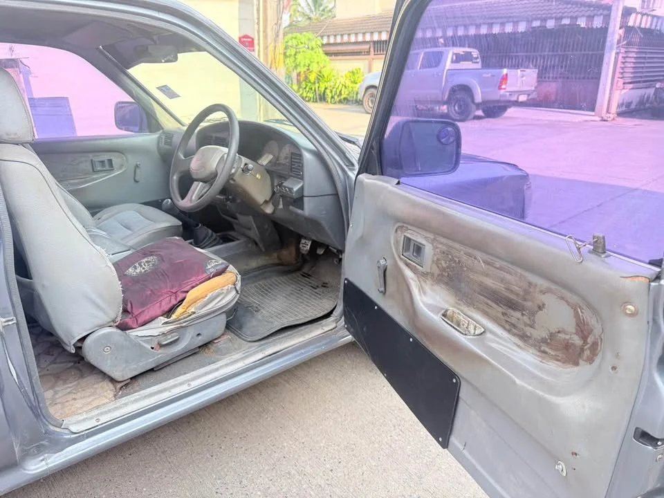 1998 Toyota Hilux Mighty-X V 2