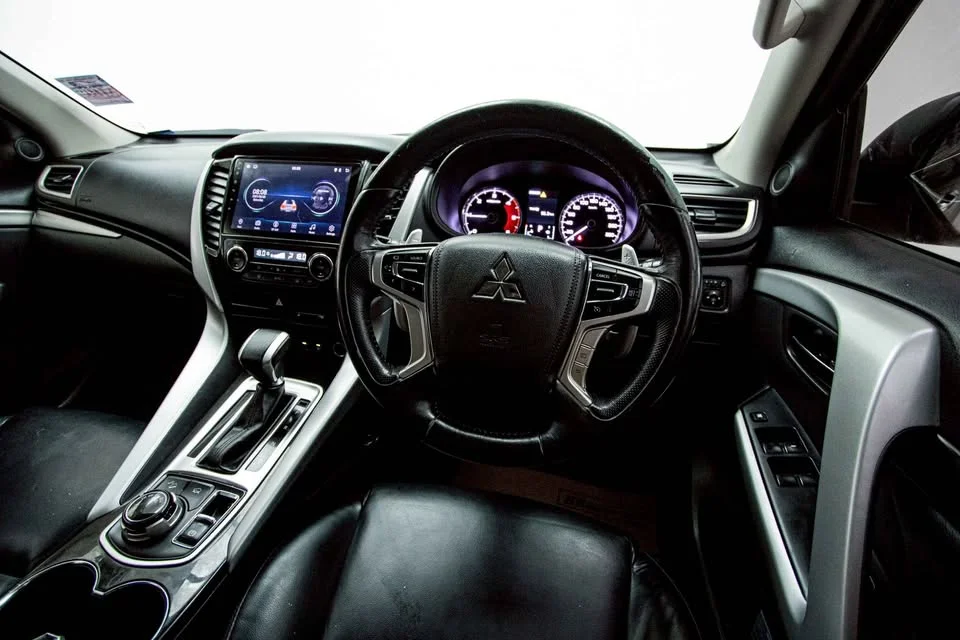 2016 Mitsubishi Pajero Sport III 2