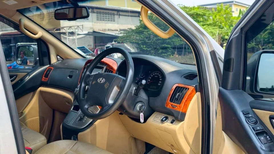 2013 Hyundai H-1 II 3