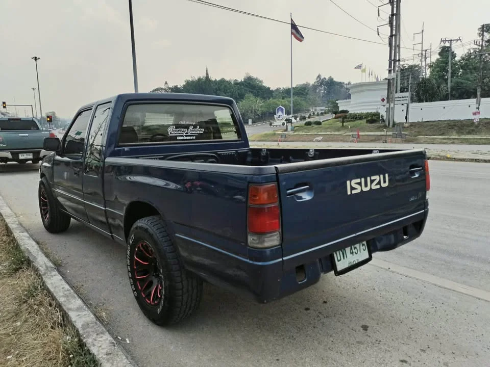 1998 Isuzu TFR III 3