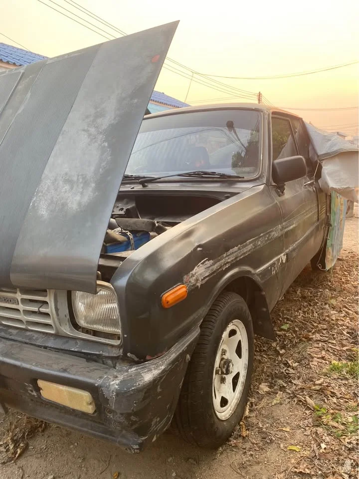 2000 Mazda B-series (Familia) III 2