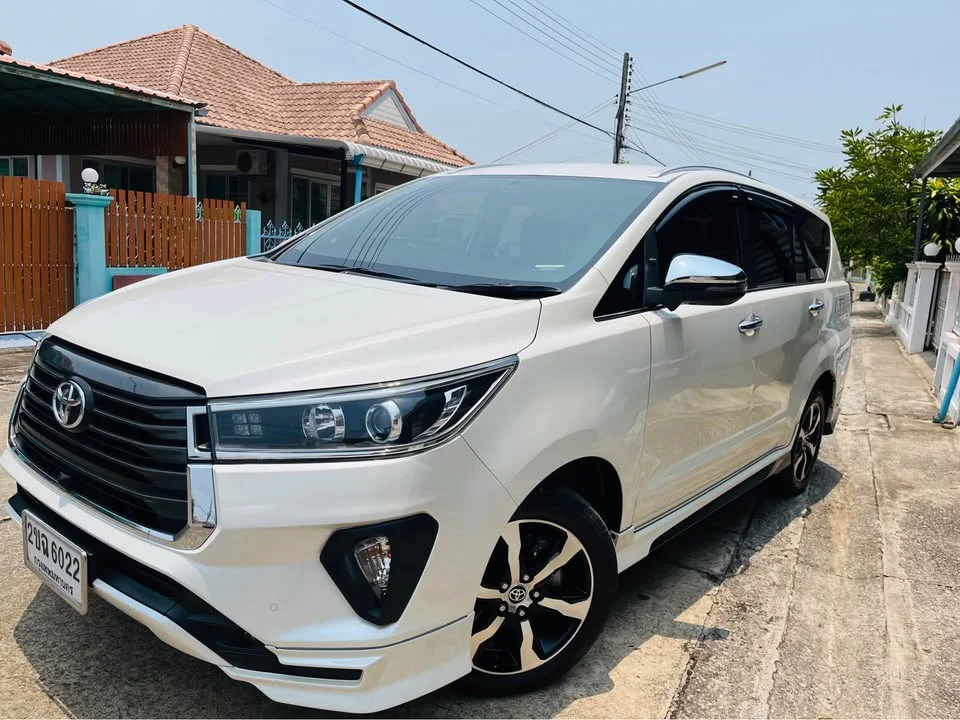 2021 Toyota Innova II 2