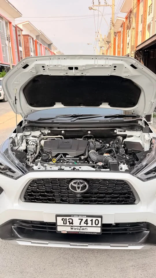 2025 Toyota Yaris Cross AC200 3