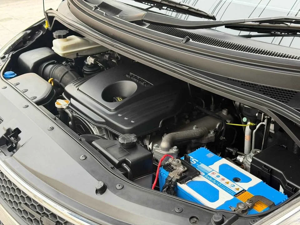 2012 Hyundai H-1 II 2