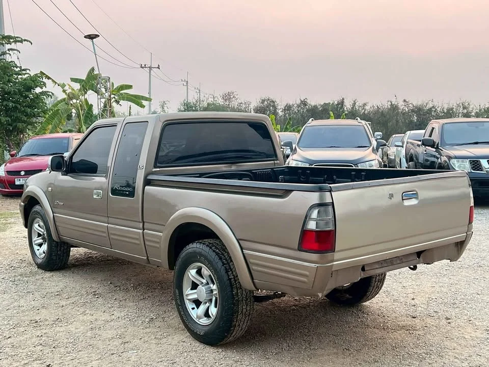 2002 Isuzu Faster Dragon Eyes III 3