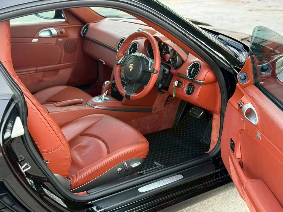 2011 Porsche Boxster and Cayman II 3