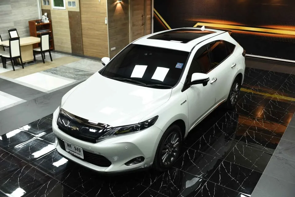 2014 Toyota Harrier III 2