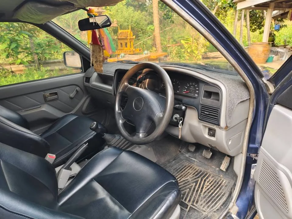 2000 Isuzu Faster Dragon Eyes III 2