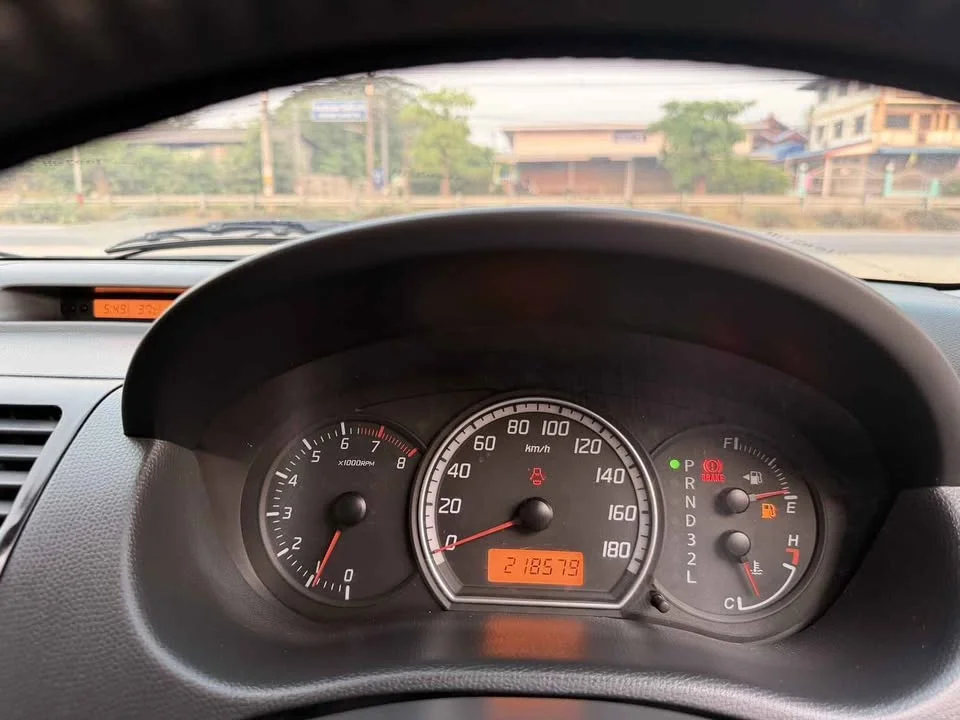 2011 Suzuki Swift I 2