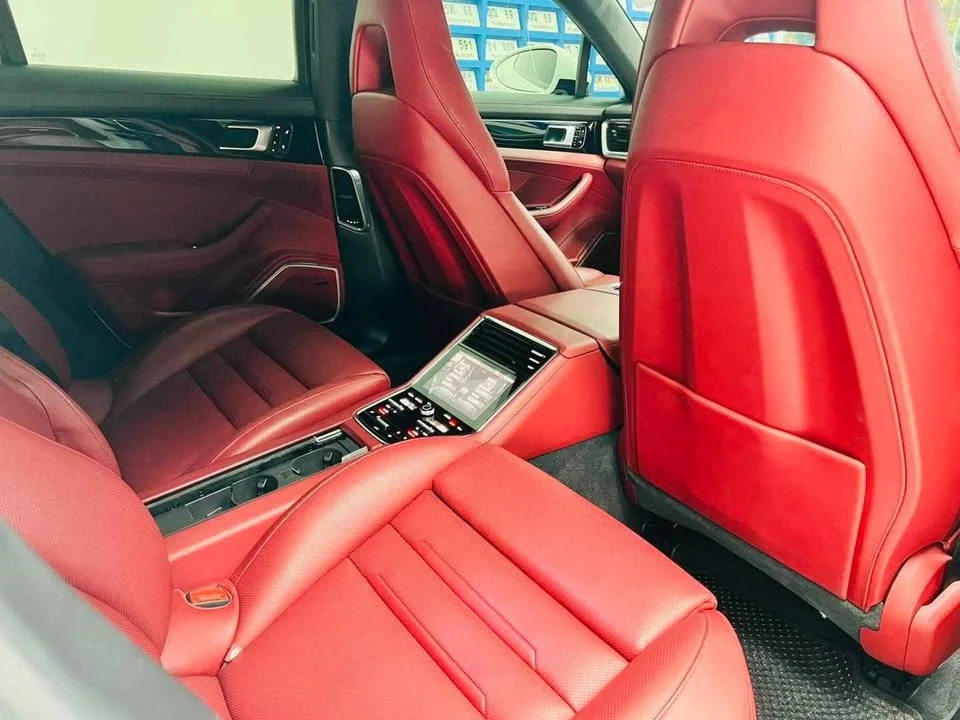 2018 Porsche Panamera II 3