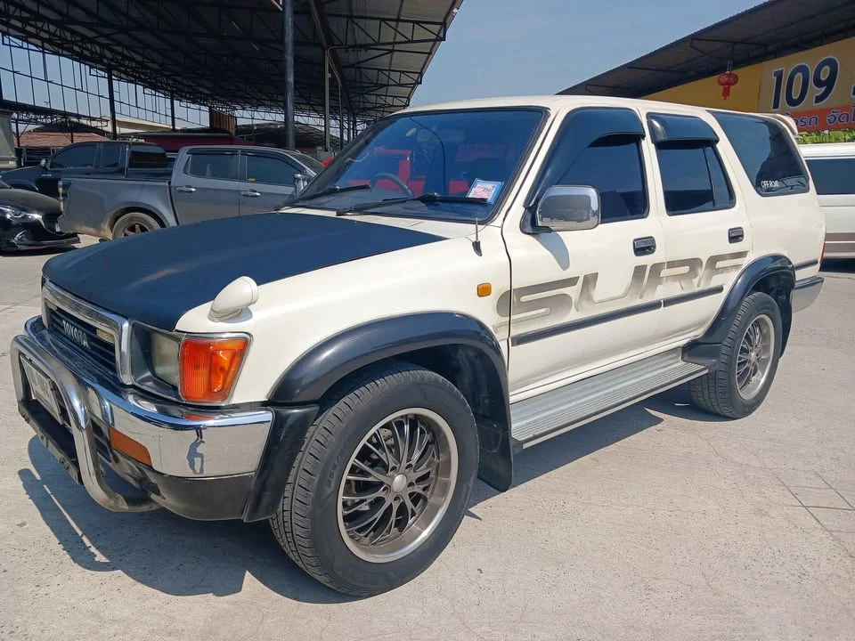 1992 Toyota Hilux Surf II 2