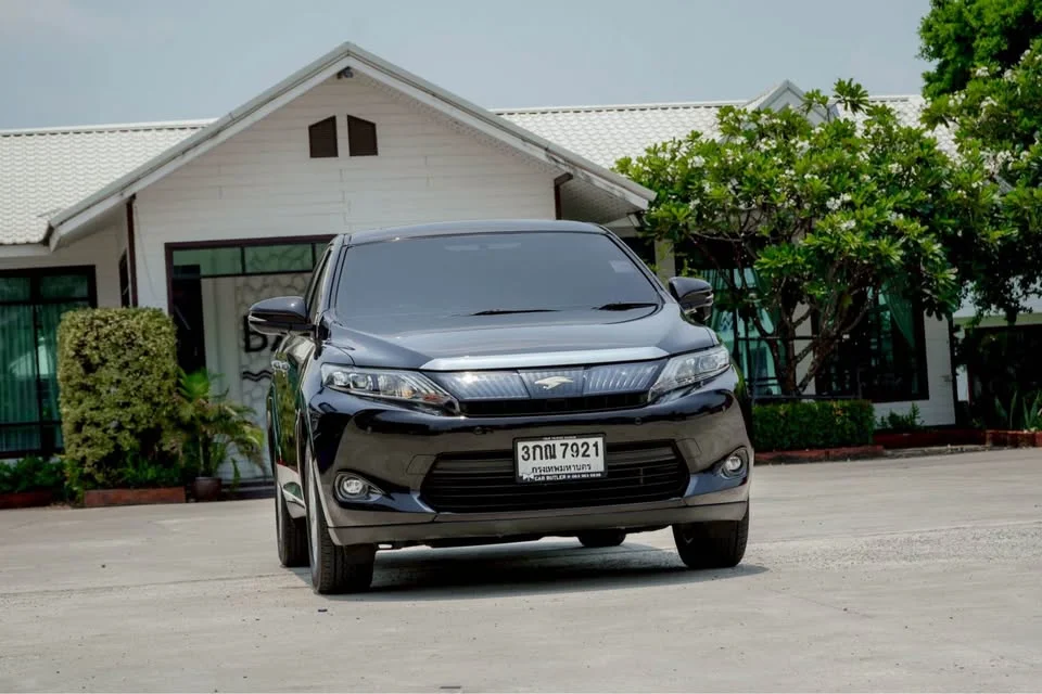 2014 Toyota Harrier III 2