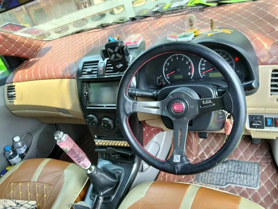 2010 Toyota Corolla Altis X (E140) 3