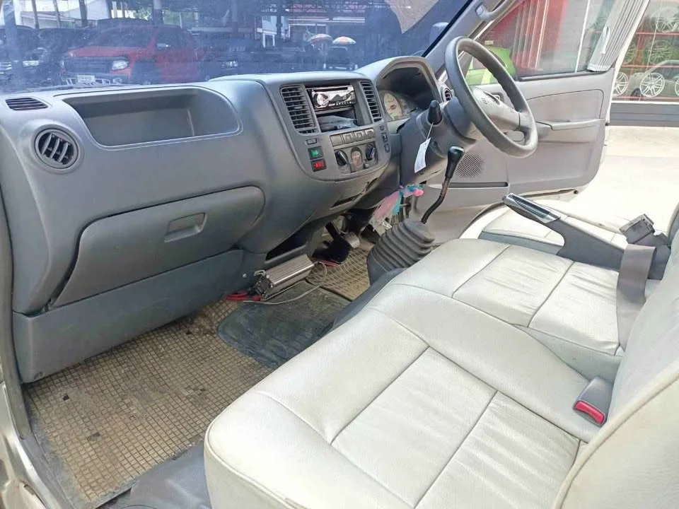 2006 Nissan Urvan V (E25) 2