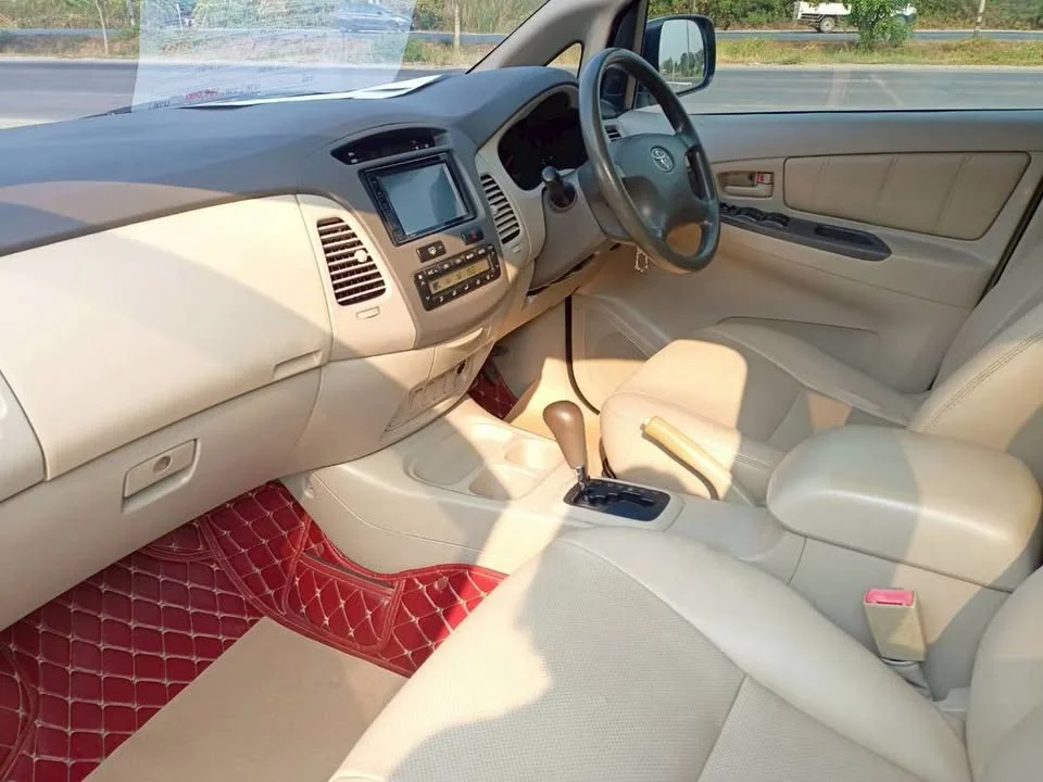 2011 Toyota Innova I 3
