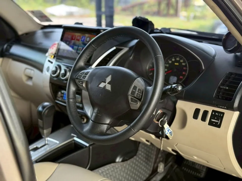 2012 Mitsubishi Pajero Sport II 3