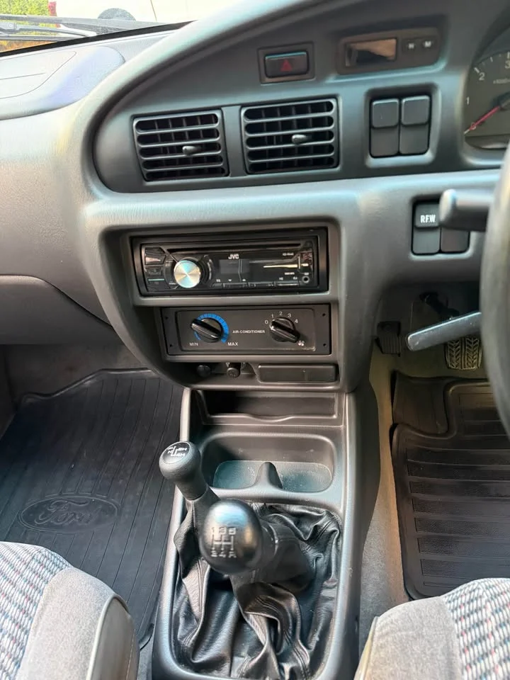 2000 Mazda 2500 Fighter V 3