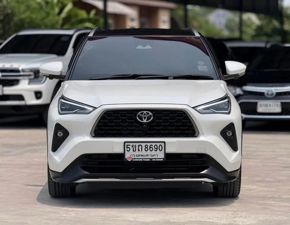 2024 Toyota Yaris Cross AC200 3