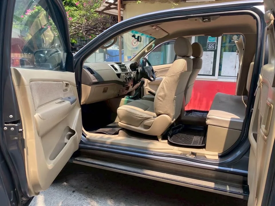 2013 Toyota Hilux VII 2