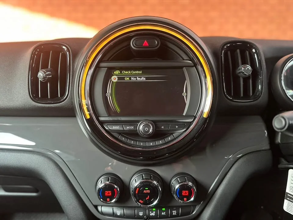 2017 Mini Countryman II 3