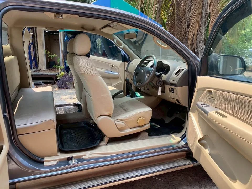 2013 Toyota Hilux VII 2
