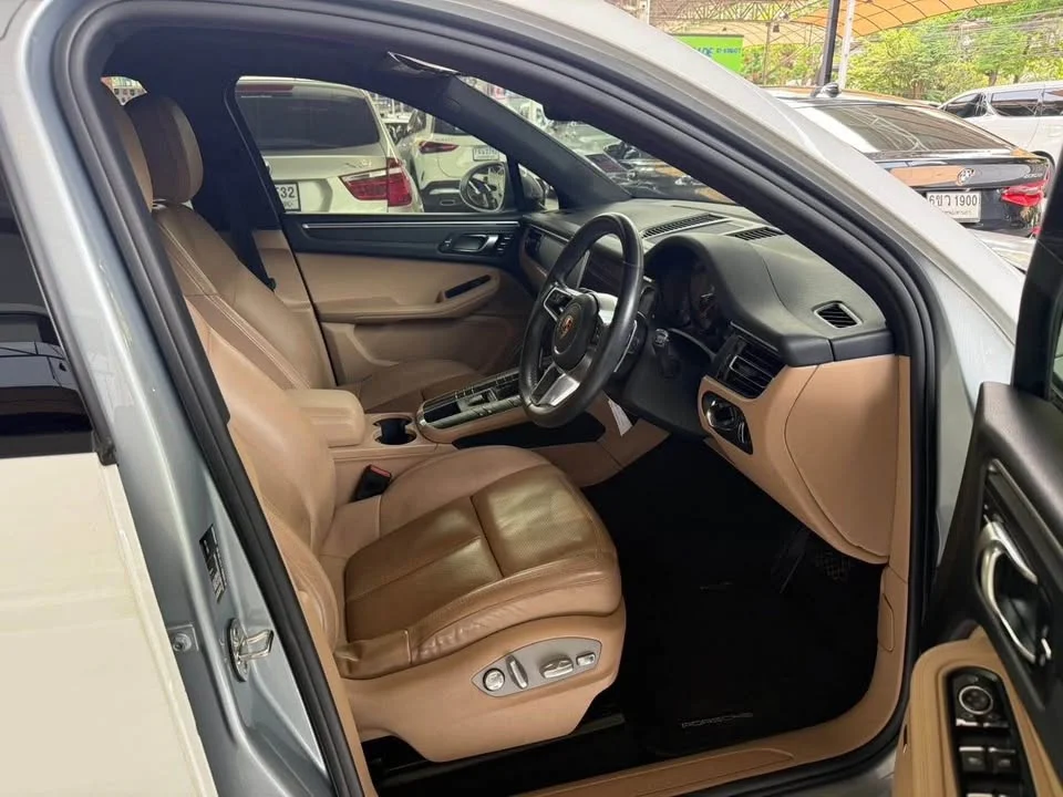 2020 Porsche Macan I 2