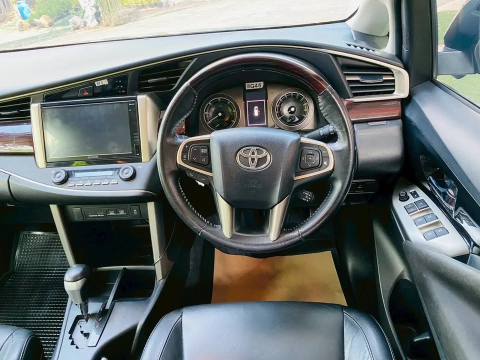 2022 Toyota Innova II 3