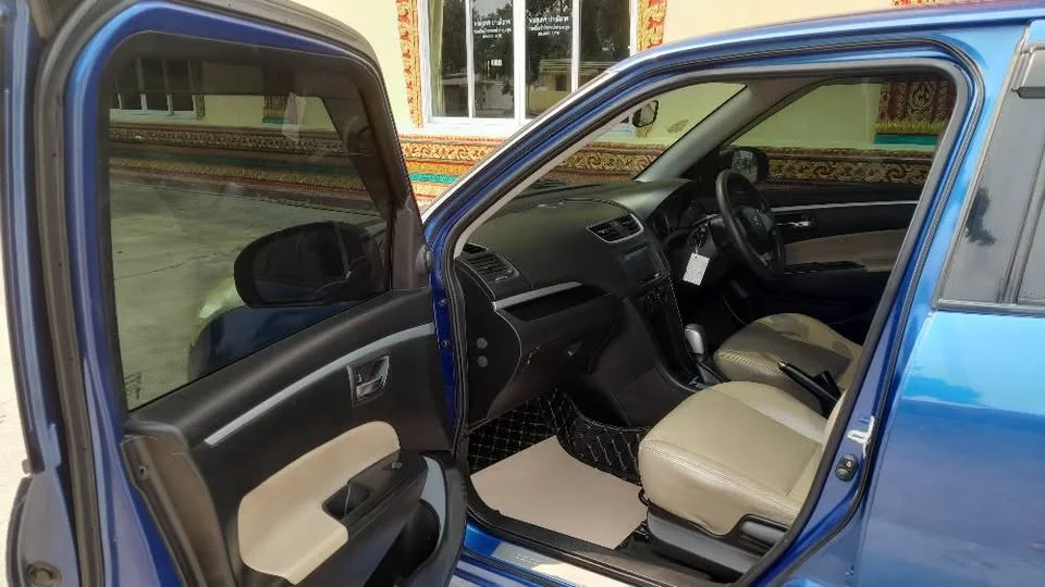 2013 Suzuki Swift II 3