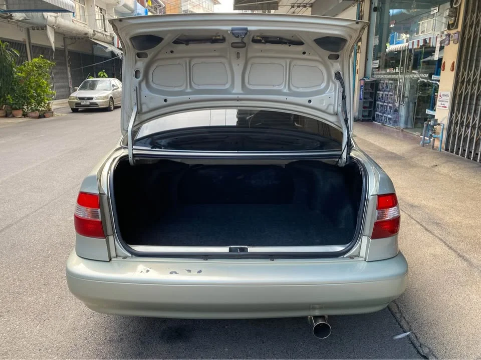 2000 Toyota Corolla Altis VIII (E110) 3