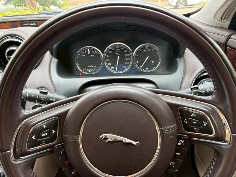 2014 Jaguar XJ X351 2