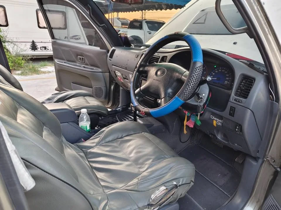 2002 Toyota Hilux Tiger VI 3