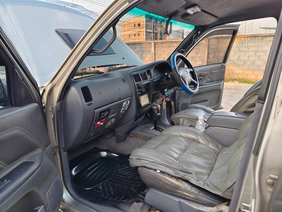 2002 Toyota Hilux Tiger VI 2