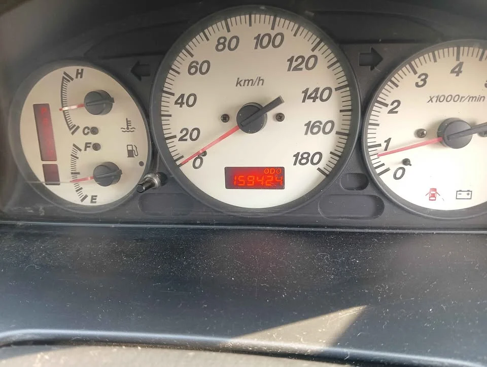 2004 Mazda 323 VIII 2