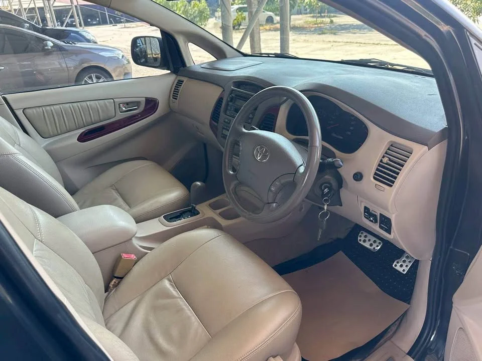 2005 Toyota Innova I 3