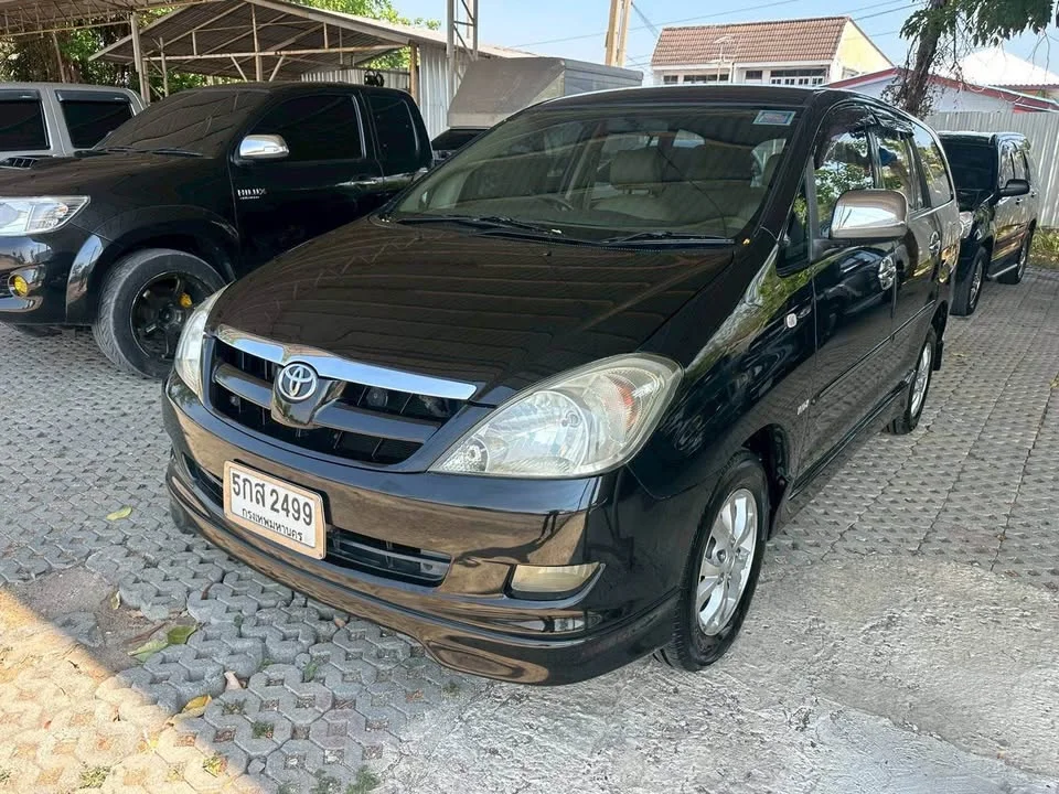 2005 Toyota Innova I 2